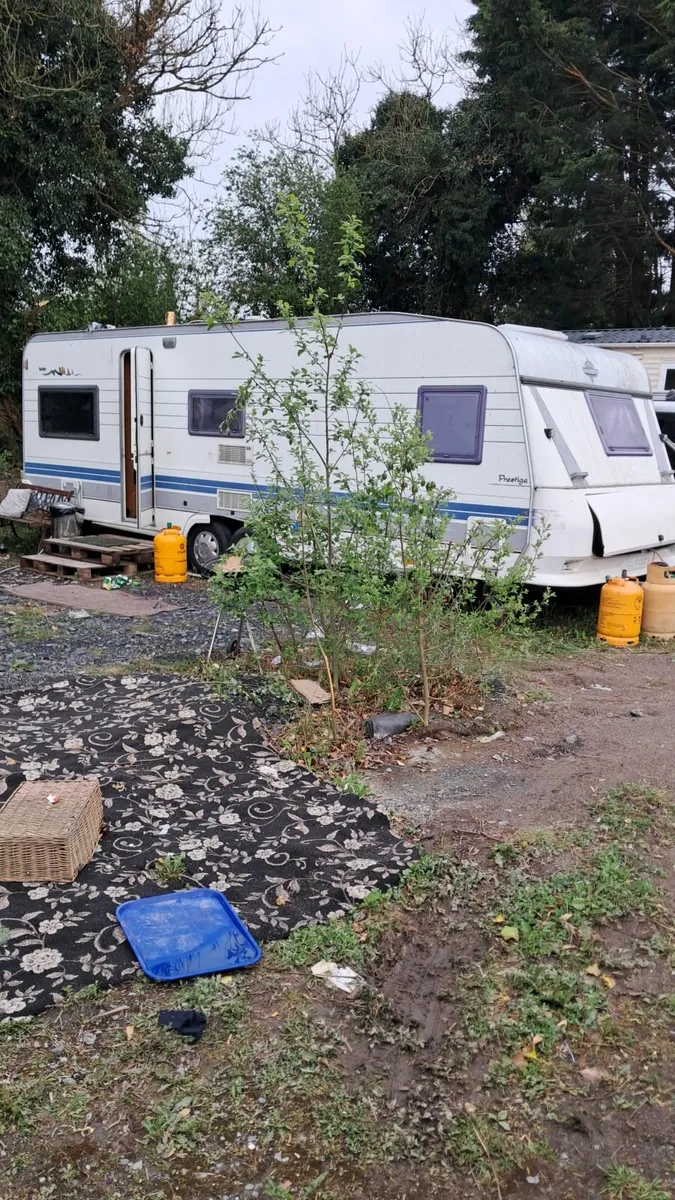 Caravan - Image 1