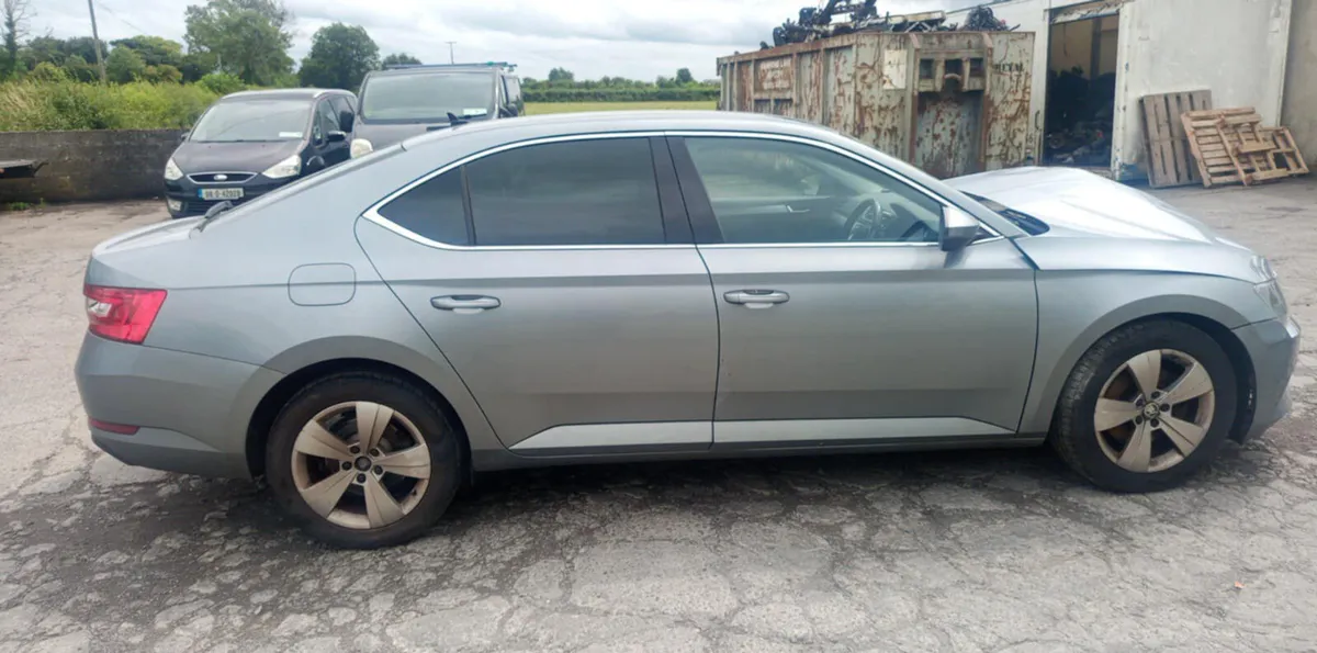 2016 SKODA SUPERB 1.6 TDI FOR BREAKING! - Image 3