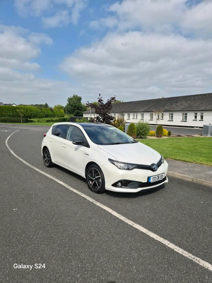 Toyota  Auris €14,750  luna  Hy Bird..  Sport - Image 1