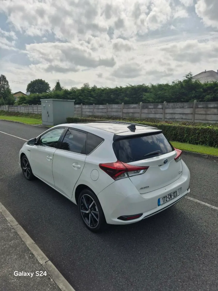 Toyota  Auris €14,750  luna  Hy Bird..  Sport - Image 3
