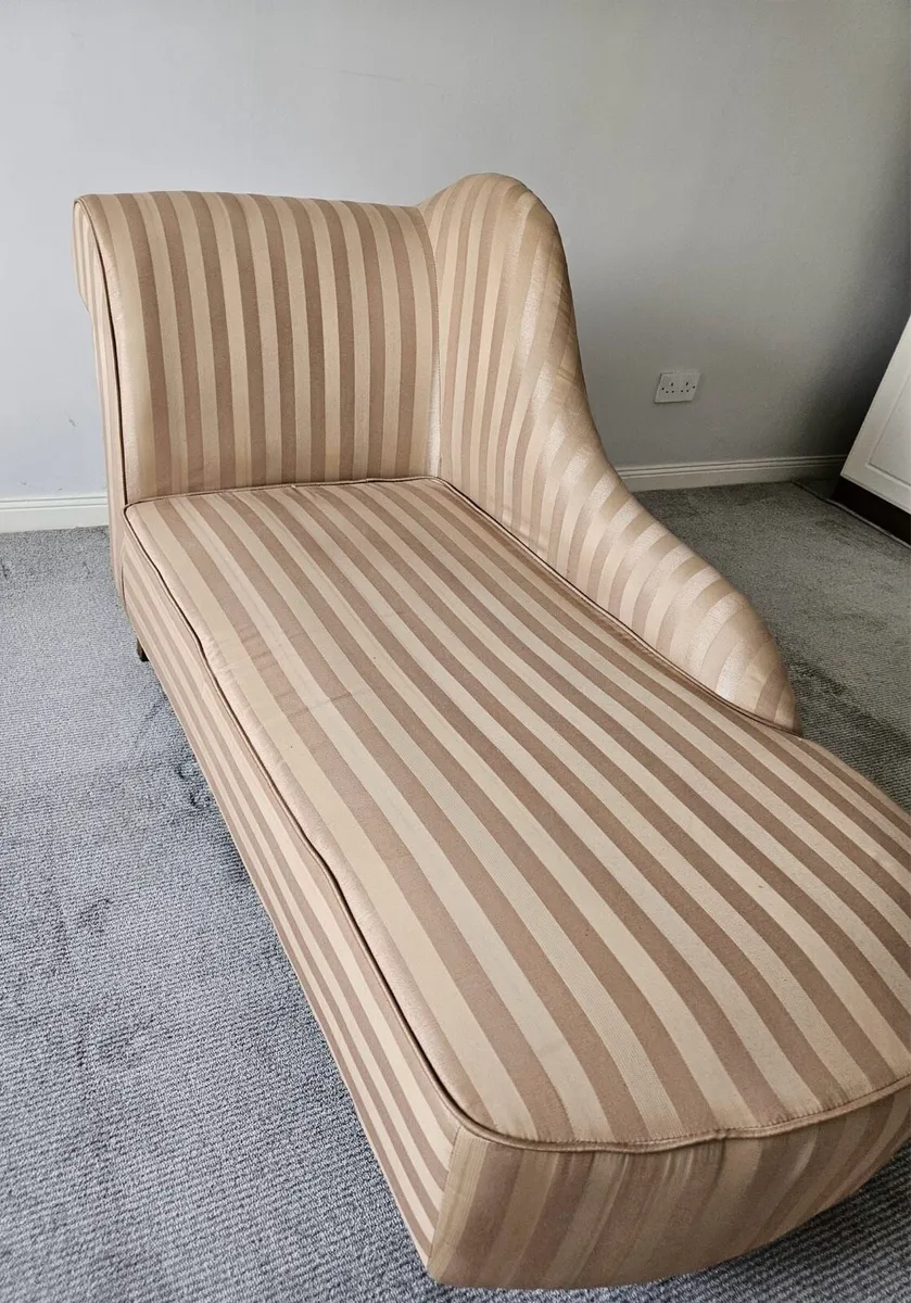 Chaise Longue + Cushion Covers (2) - Image 2