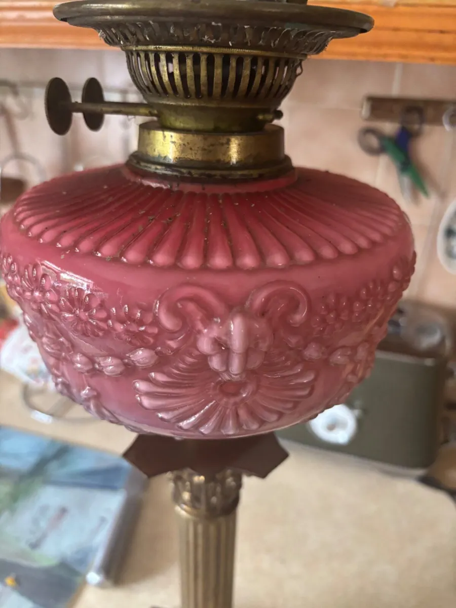 Victorian oil lamp - Image 2