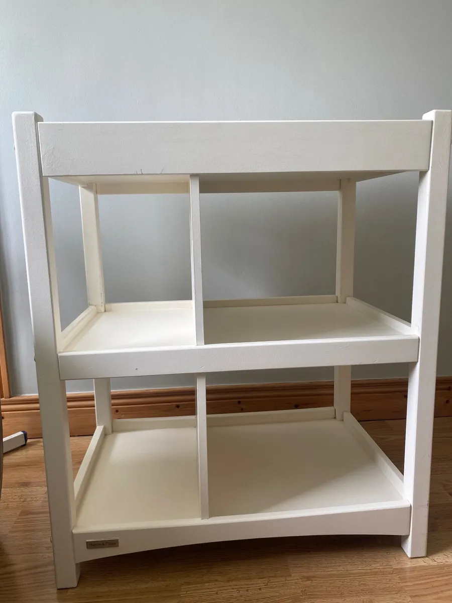 Baby changing unit - Image 1