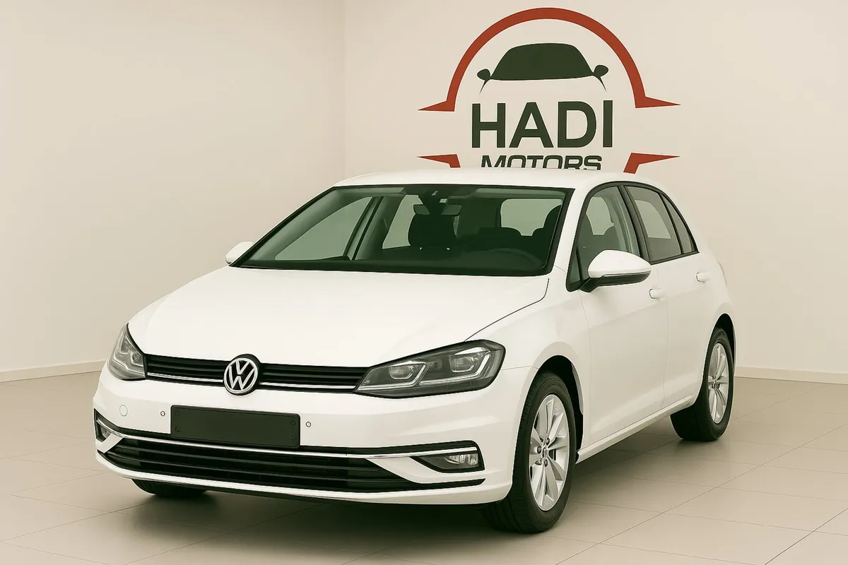 Golf e-tsi style white low milage - Image 1