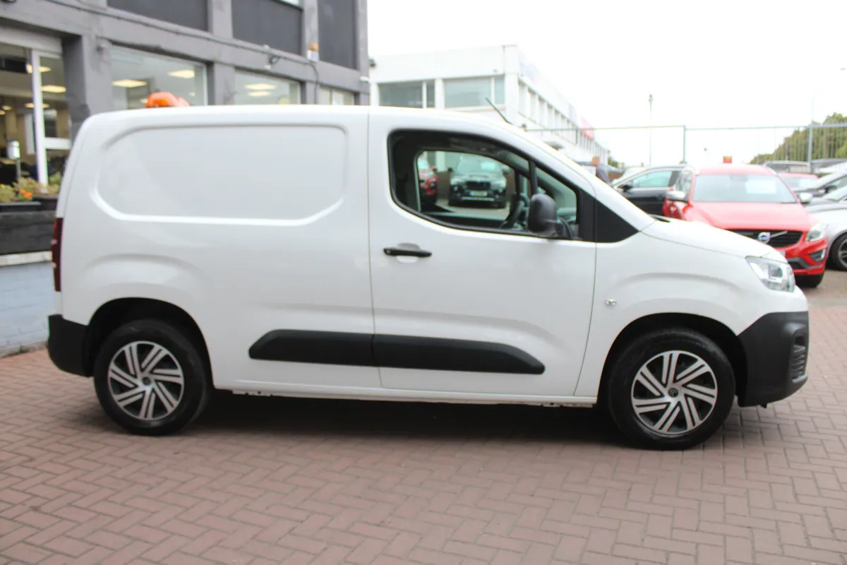 CITROEN BERLINGO 1000 ENTREPRISE  BLUEHDI  5DR VAN - Image 3