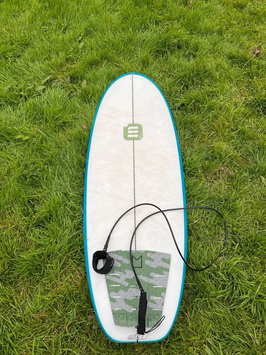 Mini Simmons surfboard - Image 1
