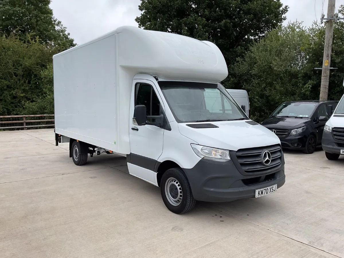 2021 Sprinter Luton - Image 2