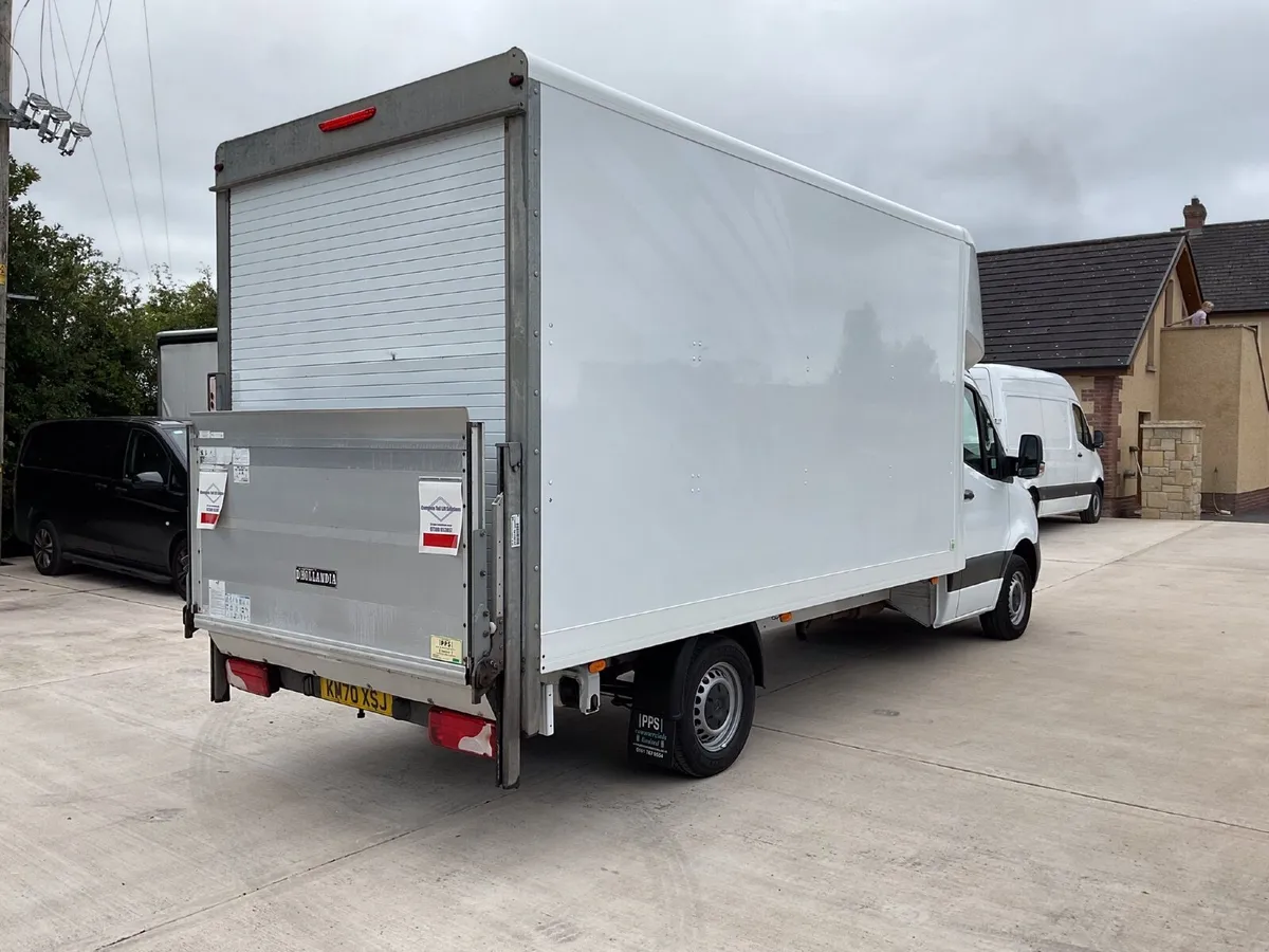 2021 Sprinter Luton - Image 4