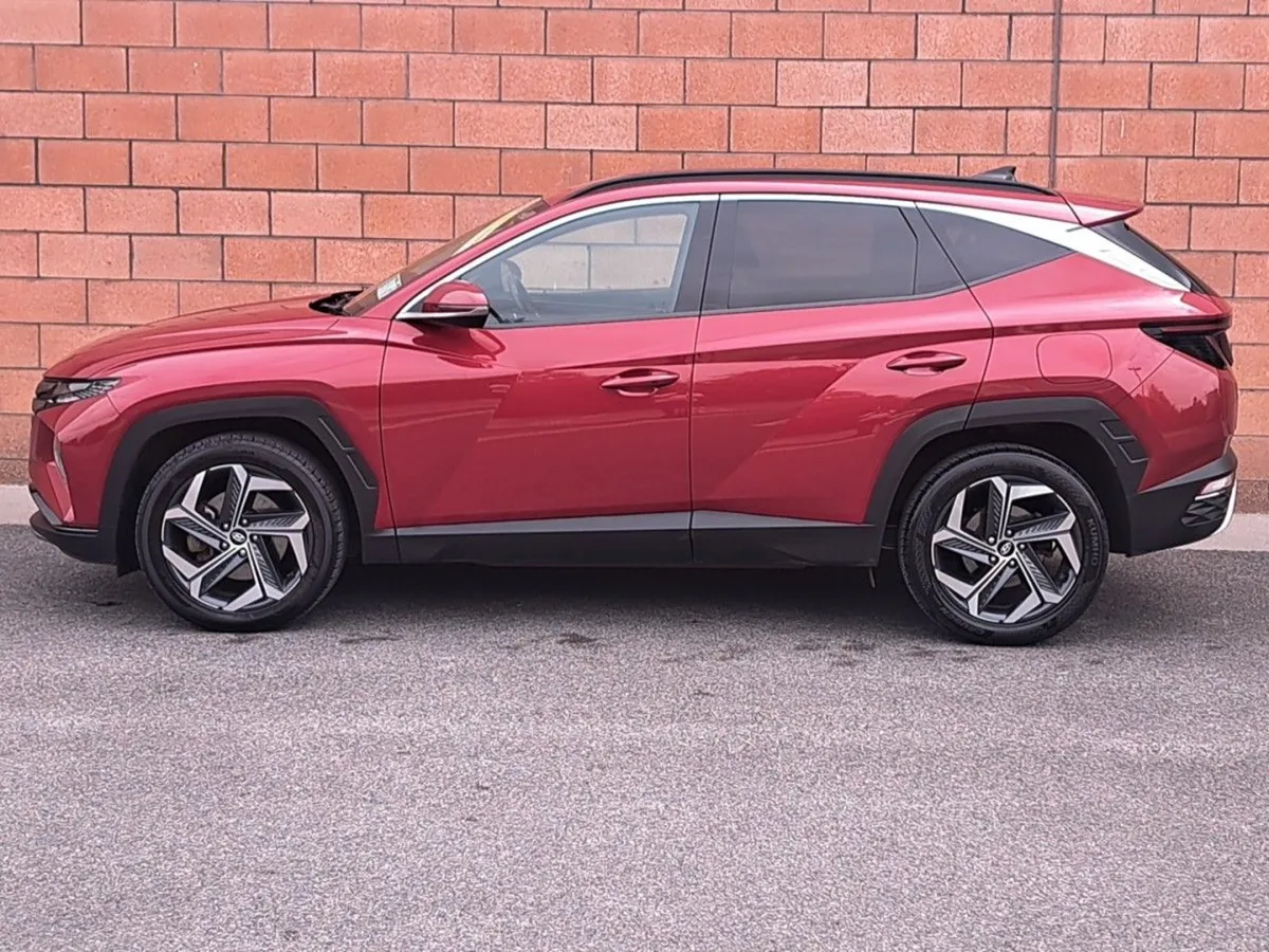 Hyundai Tucson Hybrid Executive Plus Model. - Image 3