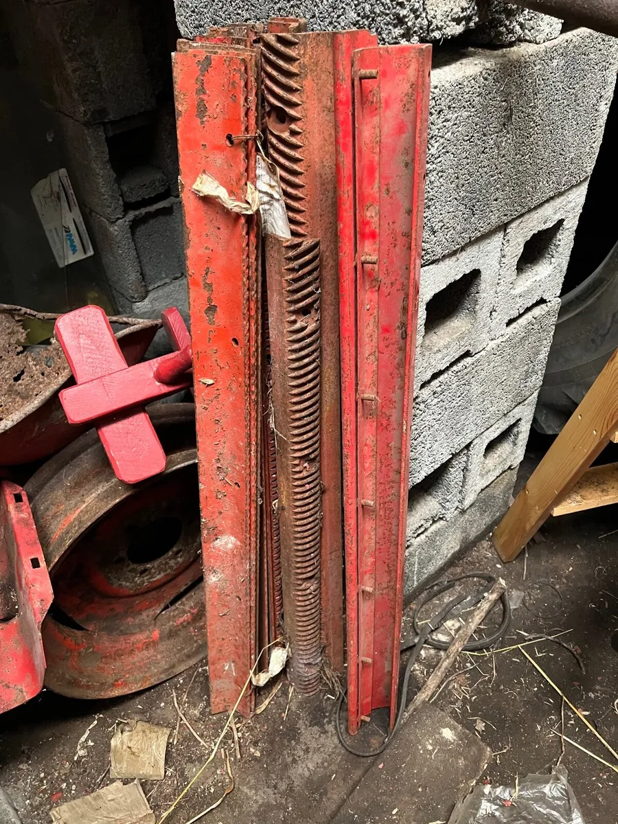 Beaters for Massey Ferguson Combine - Image 2