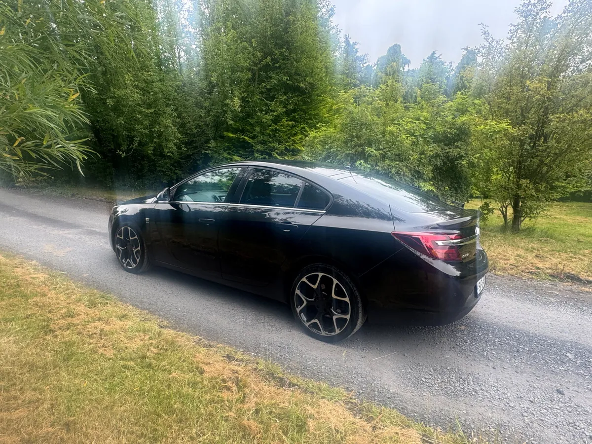 Vauxhall Insignia 2.0CDTI .. SRI .. LOW KMS - Image 3