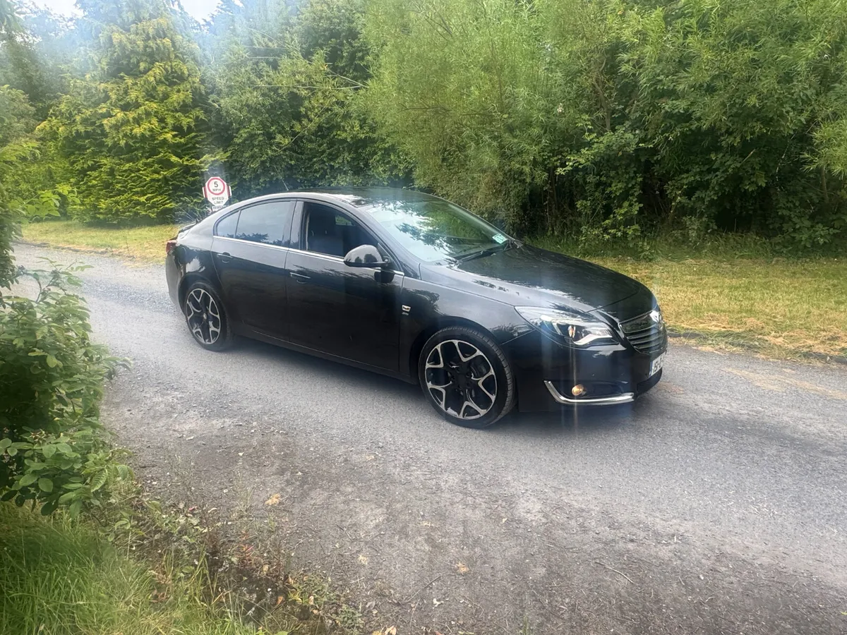 Vauxhall Insignia 2.0CDTI .. SRI .. LOW KMS - Image 1