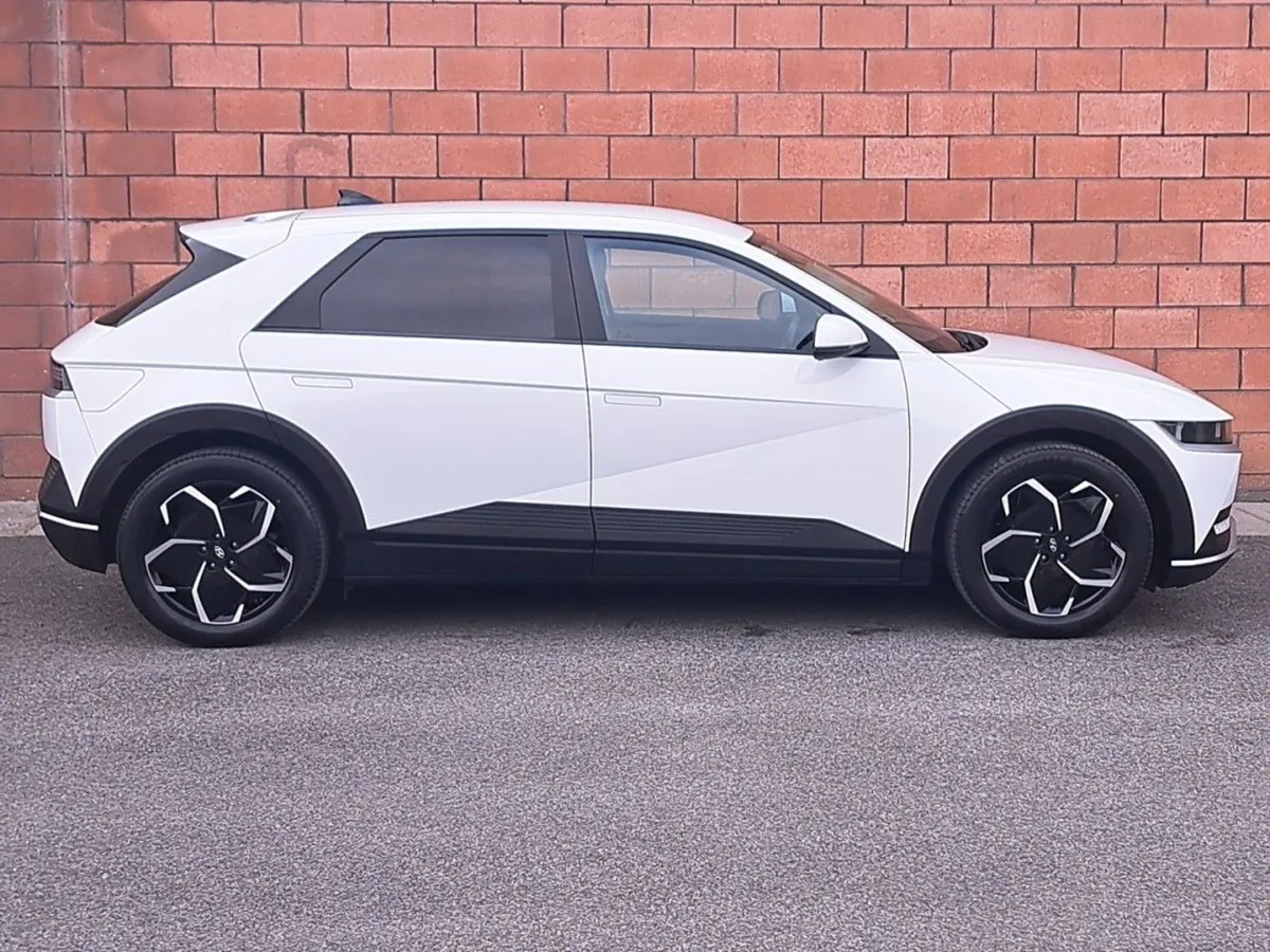 Hyundai Ioniq 5 Executive Plus Model 58 K/wh Batt - Image 4