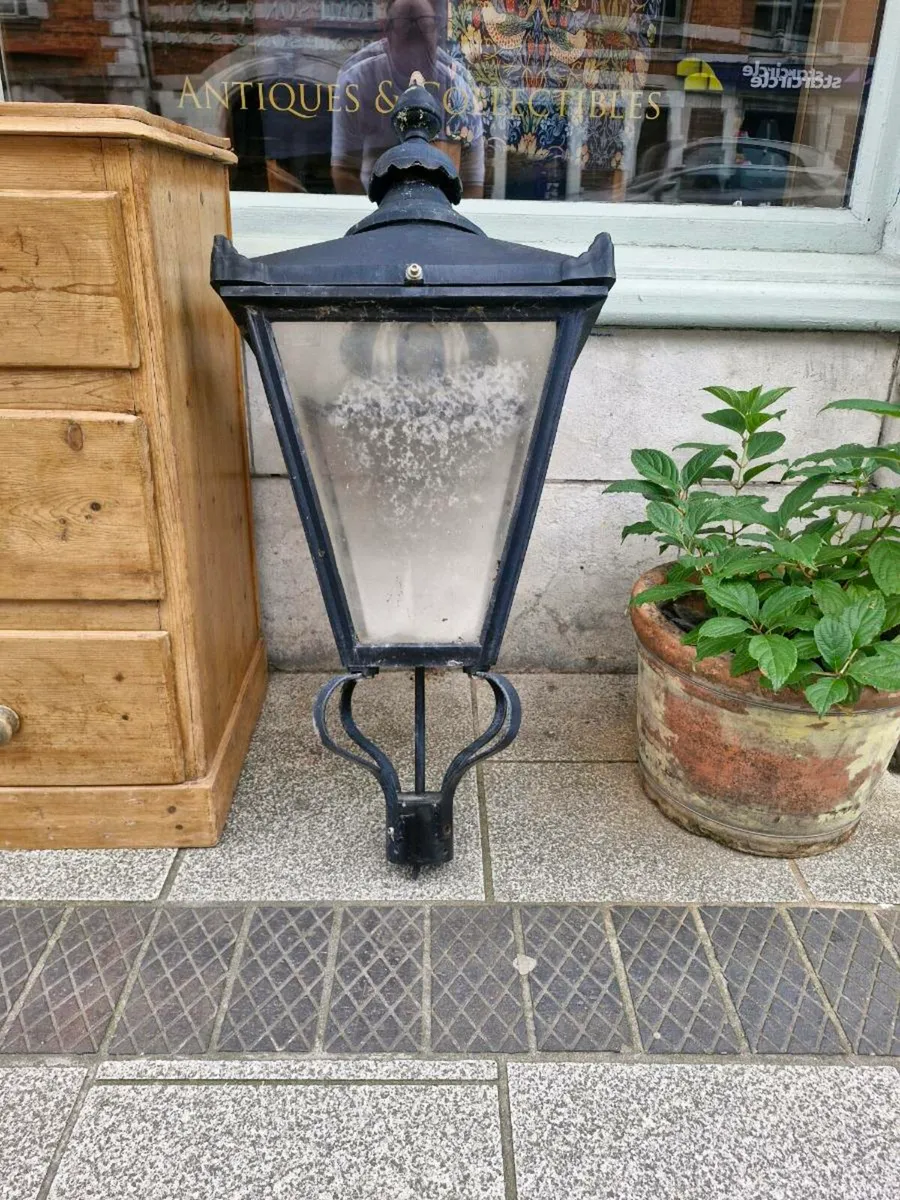 Large Windsor Street Lights - Image 2