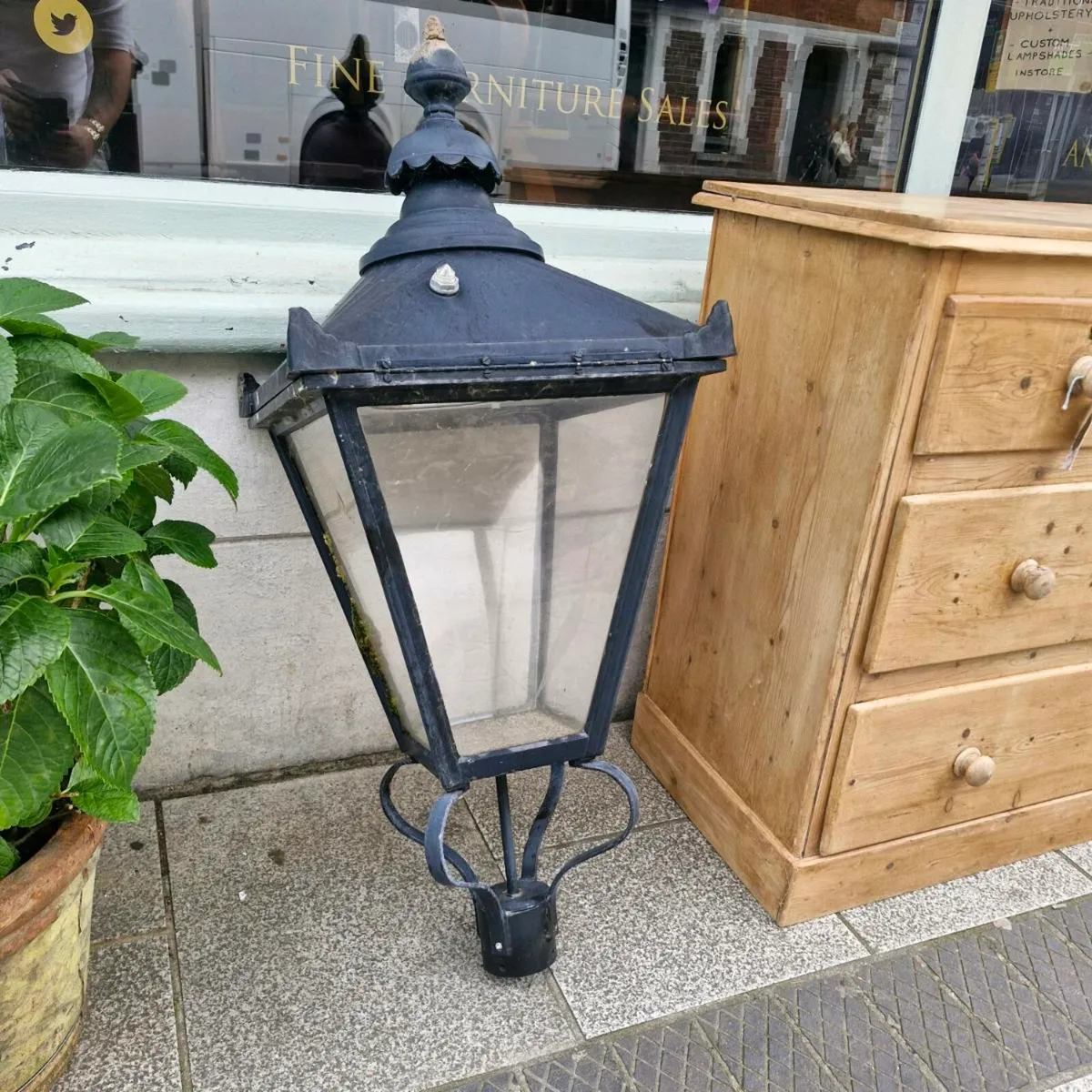 Large Windsor Street Lights - Image 3