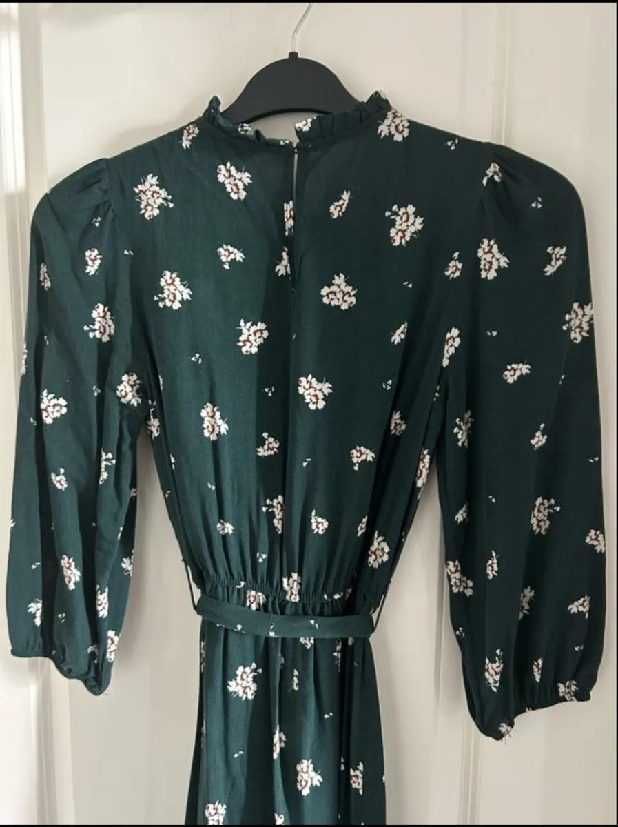 New Look Green Floral midi dress BNWT - Image 4
