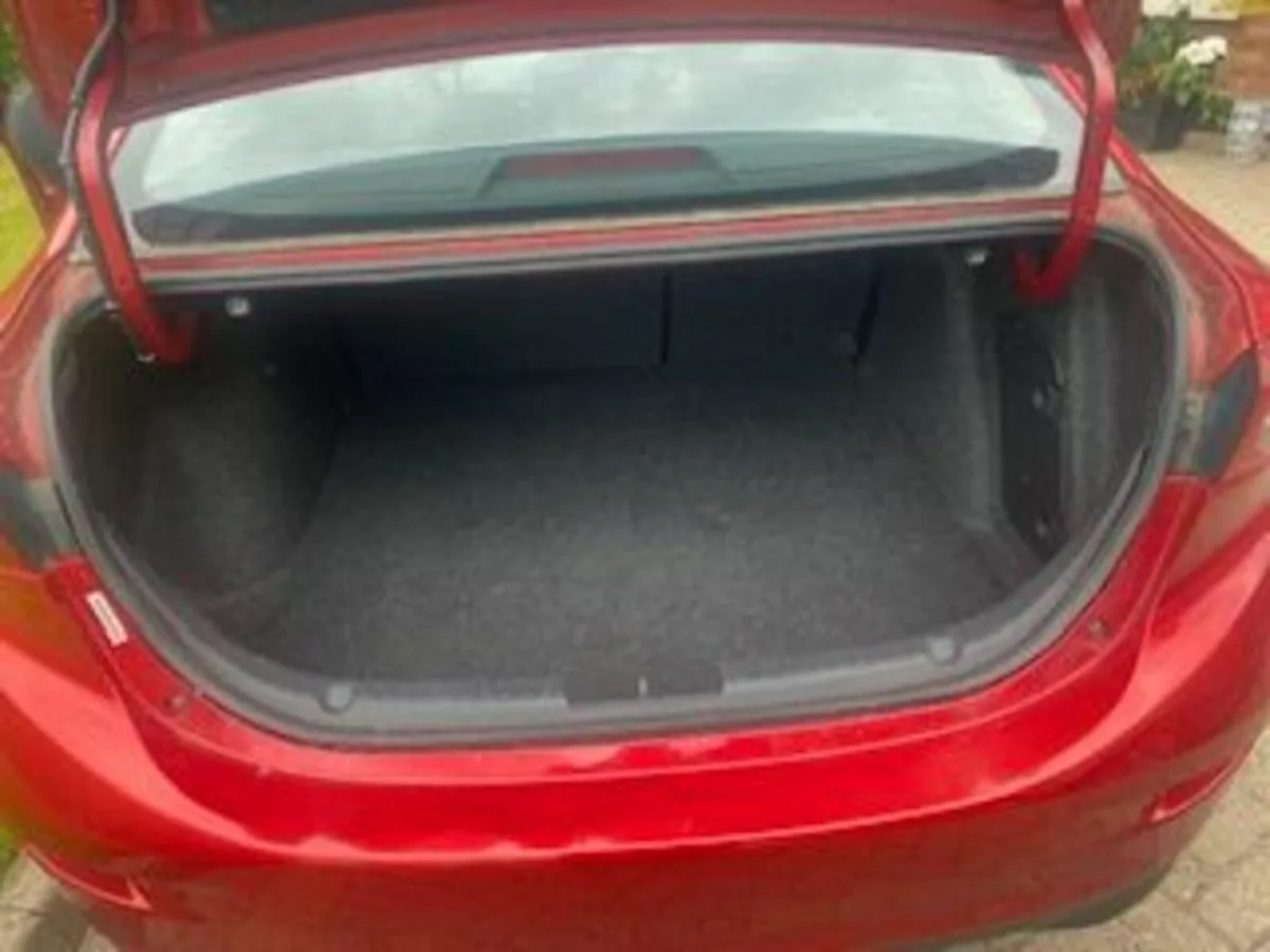 Mazda Mazda3 2015 - Image 3