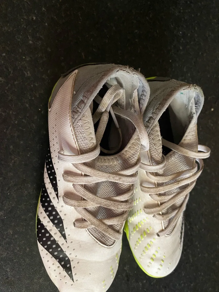 Predator football boots size 13 - Image 3
