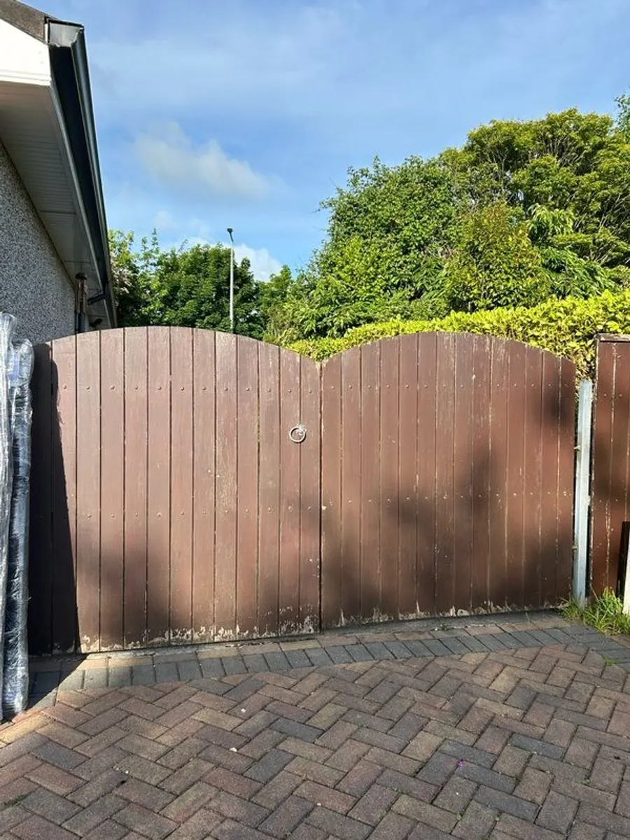 Teak gates - Image 1