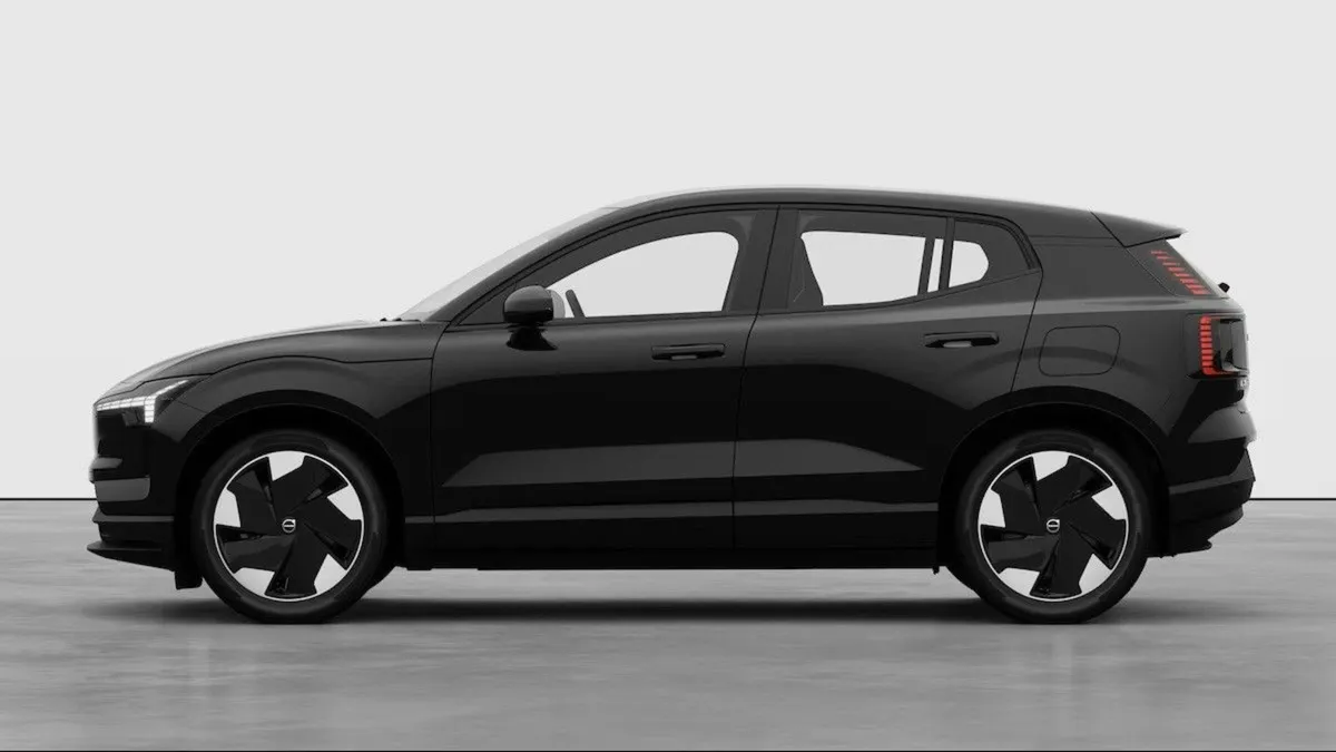 Volvo EX30 Plus Long Range  475kms Wltp Rang - Image 2