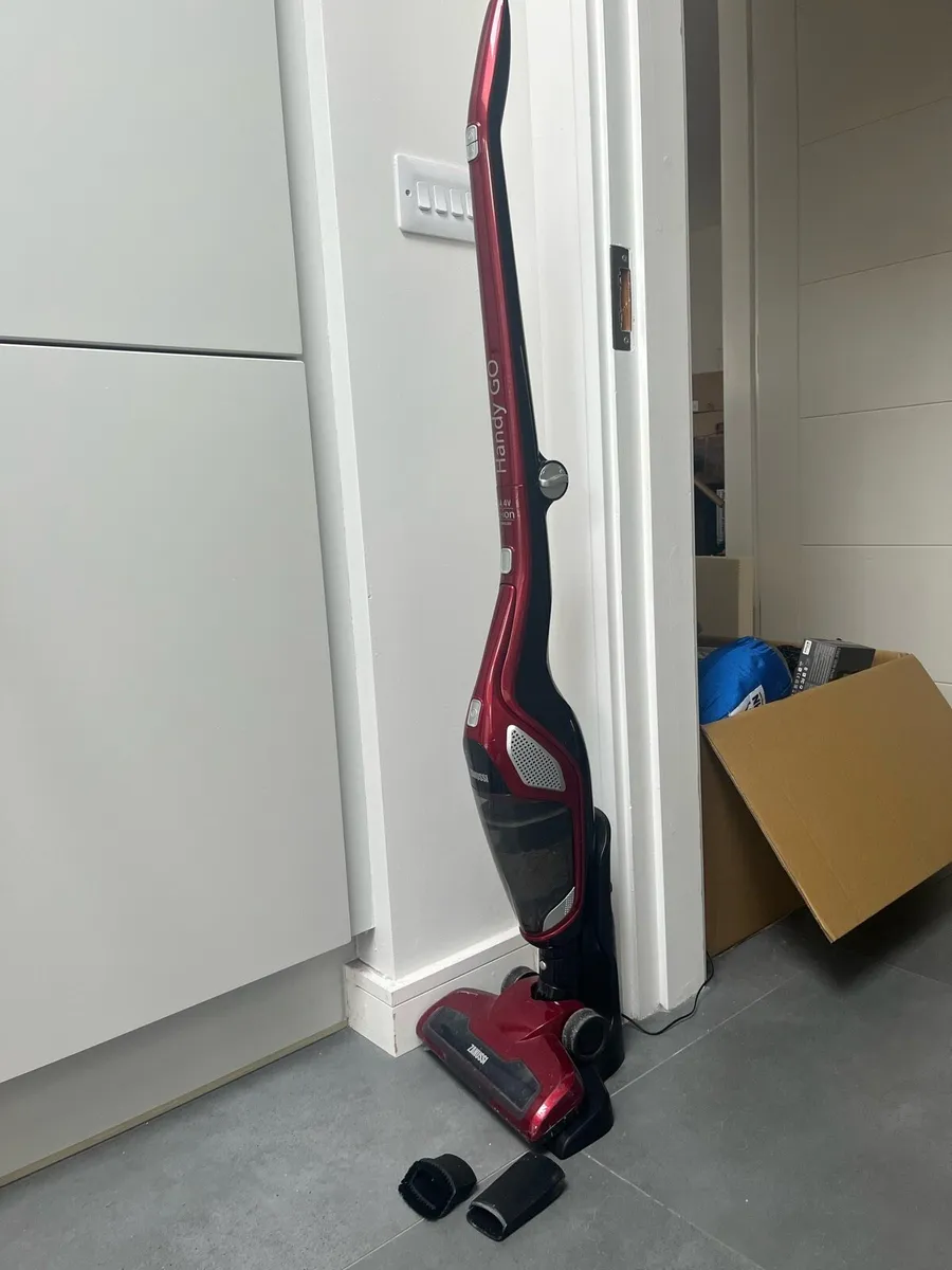 Zanussi Vacuum Cleaner, portable & cordless - Image 1
