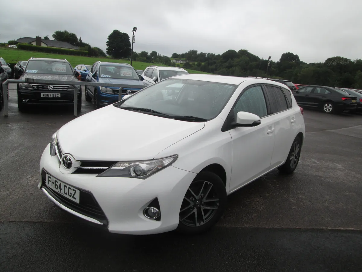 2014  TOYOTA  AURIS  1.4  D-4D  ICON +  5DR - Image 2