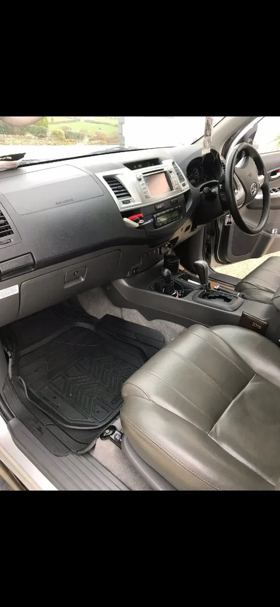 Toyota Hilux 2012 - Image 4