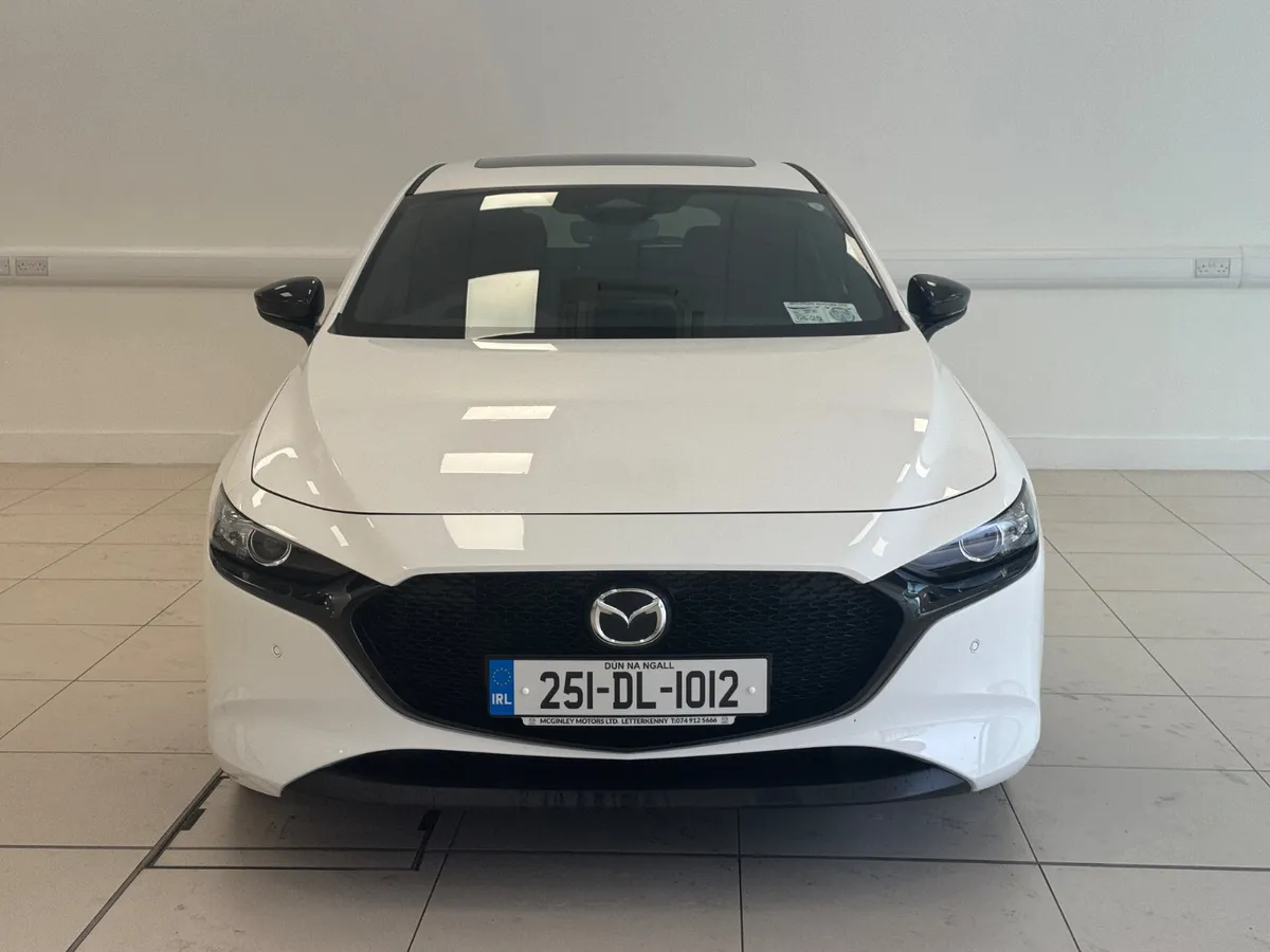 Mazda Mazda3 2025 - Image 2
