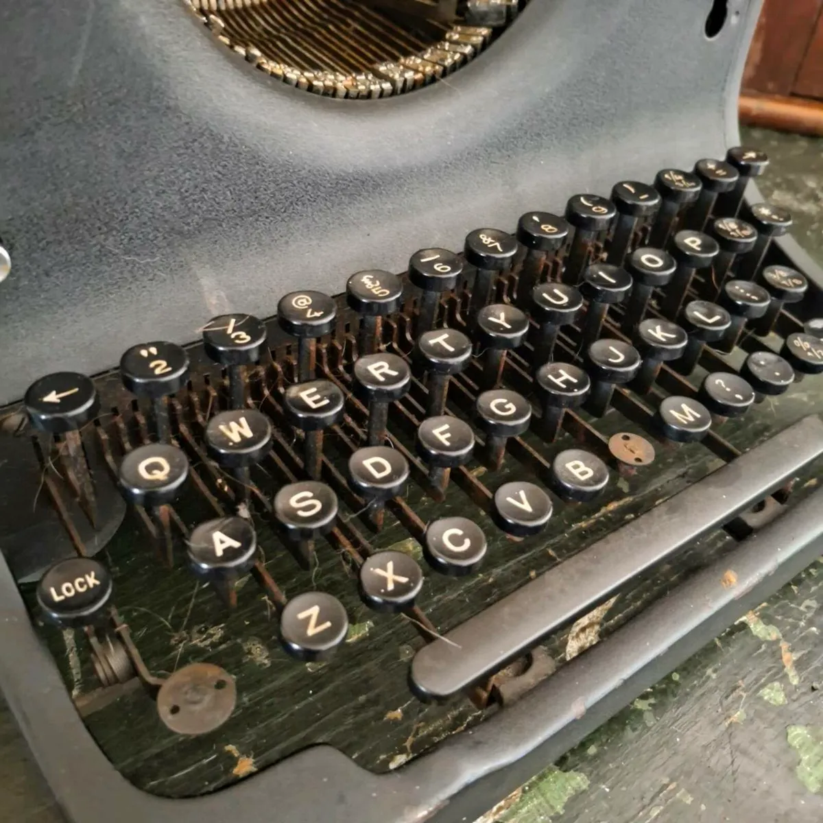 Underwood Typewriter - Image 2