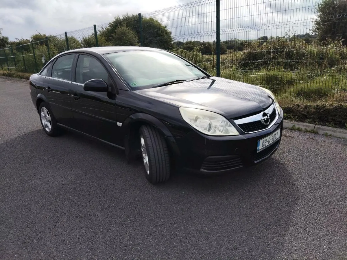 Opel Vectra Club 1.6L Petrol - Image 1