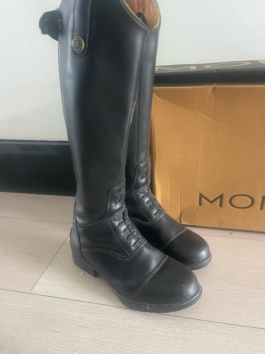 Moretta Horse riding  boots and clothes - Image 2