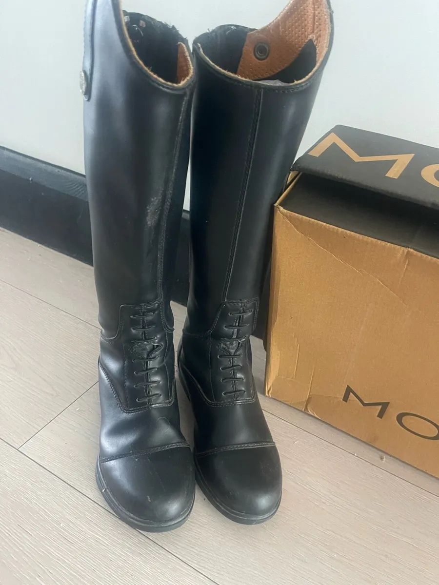Moretta Horse riding  boots and clothes - Image 3