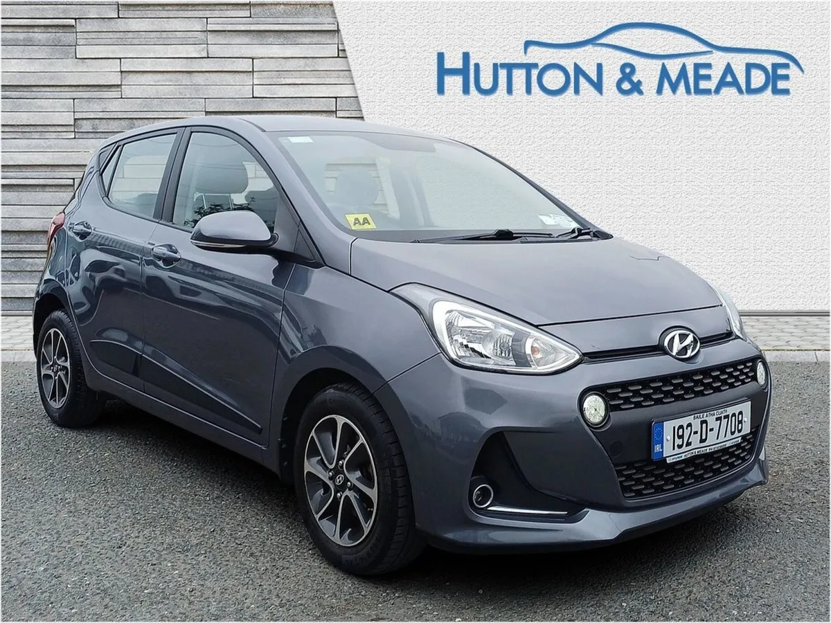 Hyundai i10 Delux 1.0 Petrol 5dr - Image 1
