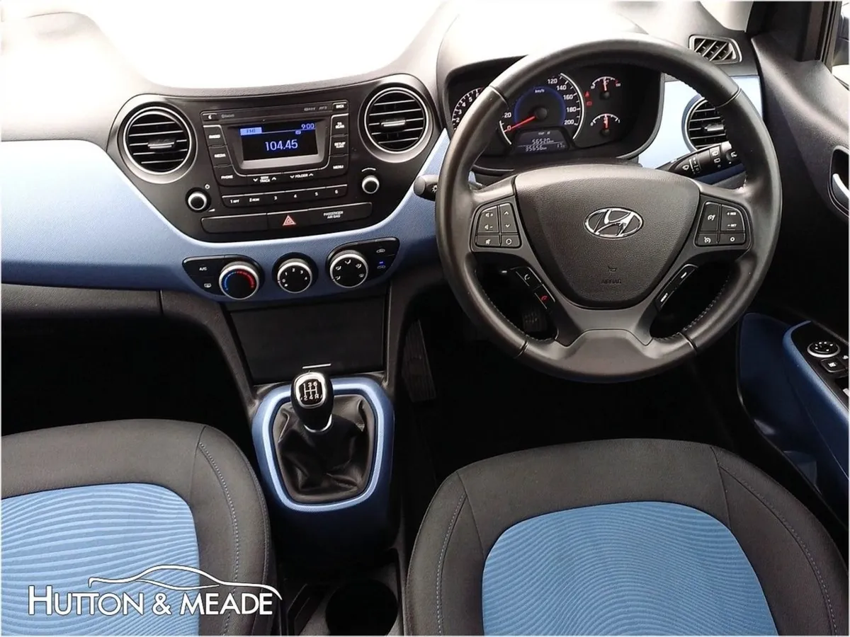 Hyundai i10 Delux 1.0 Petrol 5dr - Image 4