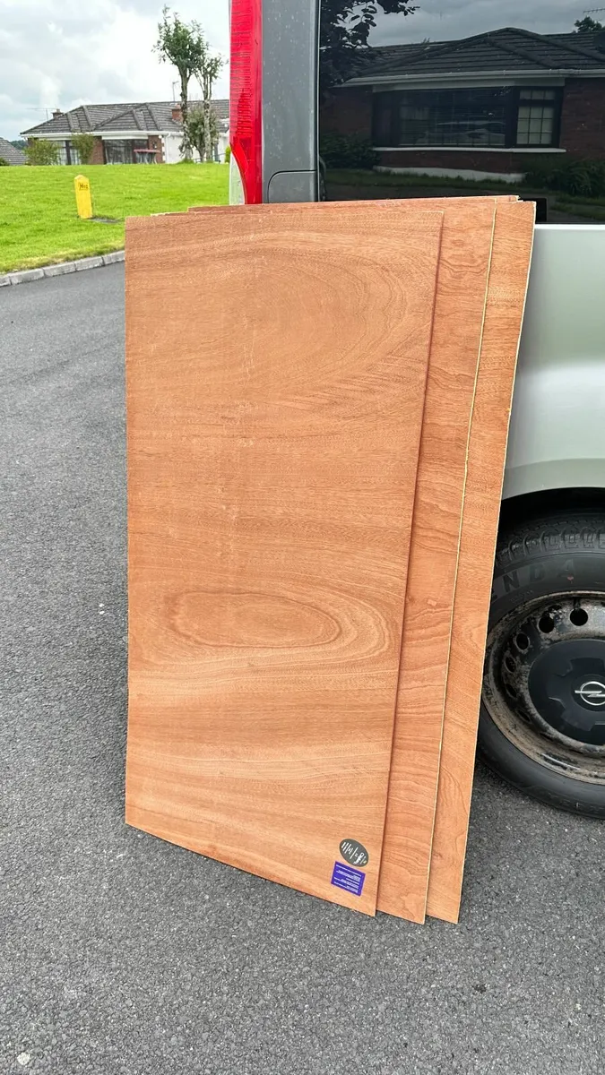 Plyboard 9 offcuts all in for 5 euro - Image 1