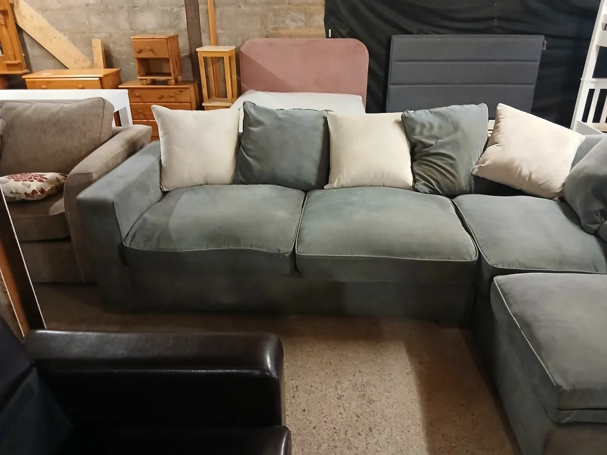 Corner sofa - Image 1