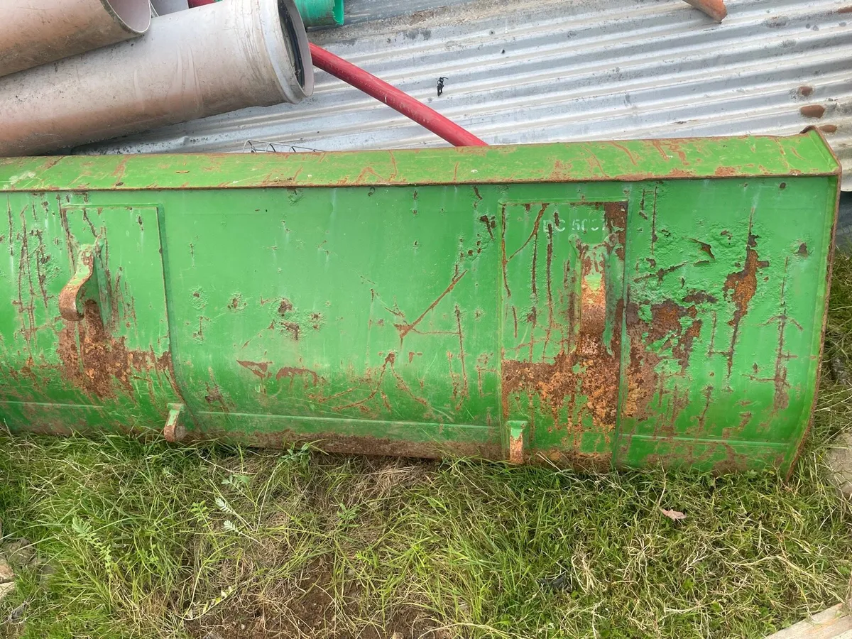 John Deer Front Loader Bucket - Image 1