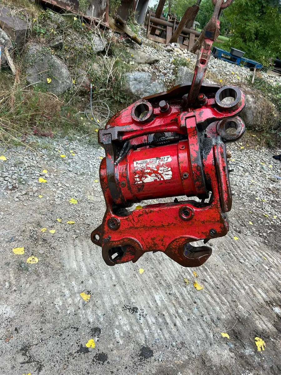 Swivel hitch - Image 2
