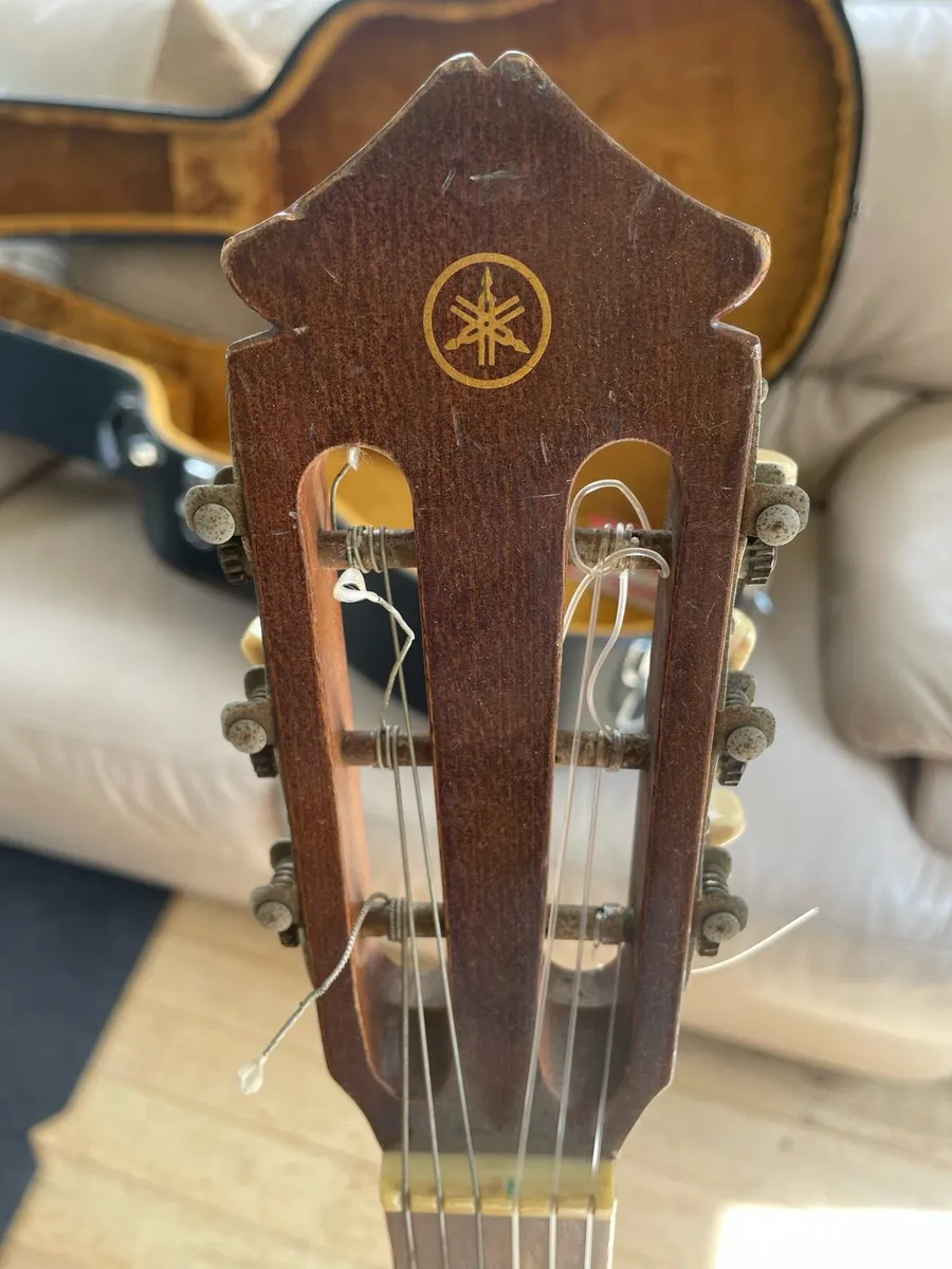Yamaha S-50A Acoustic guitar - Image 2