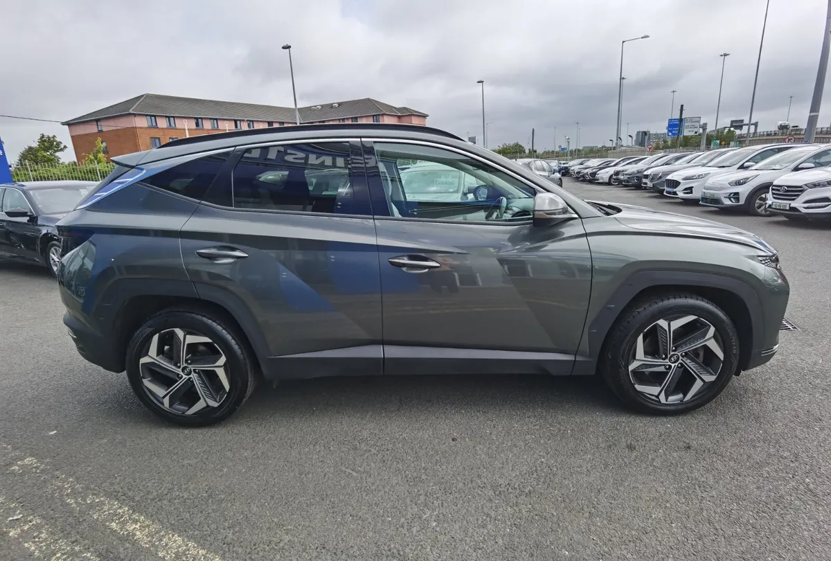 HYUNDAI TUCSON 1.6 EXECUTIVE PLUS HEV AUTOMATIC - Image 4