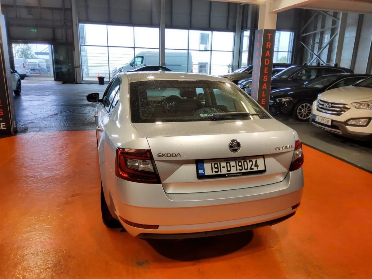 Skoda Octavia Ambition 1.6tdi 115HP - Image 4