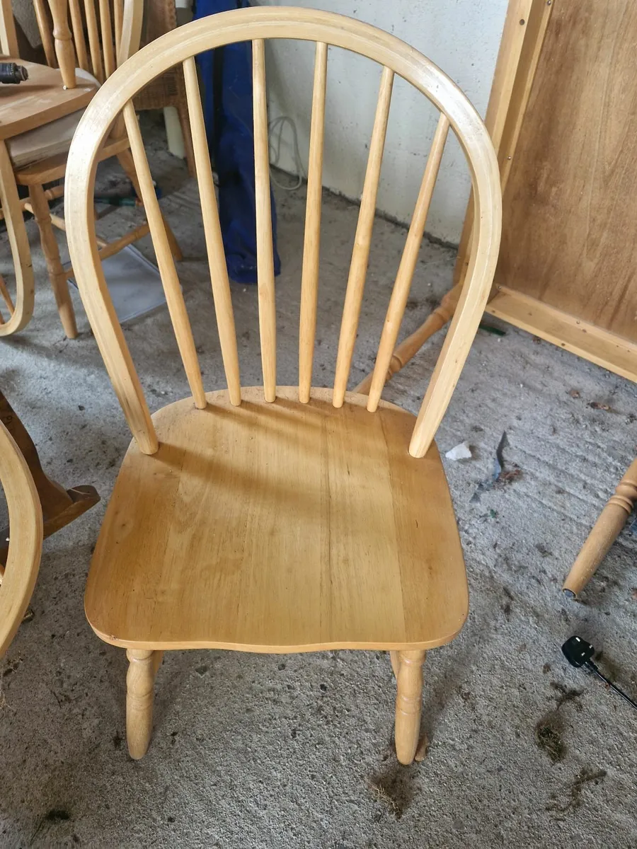 Solid wood Kitchen table & 4 chairs - Image 1
