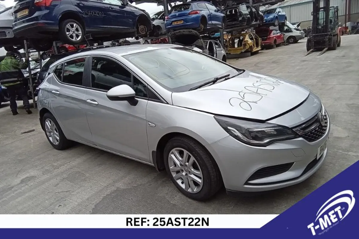 2016 VAUXHALL ASTRA BREAKING FOR PARTS - Image 1