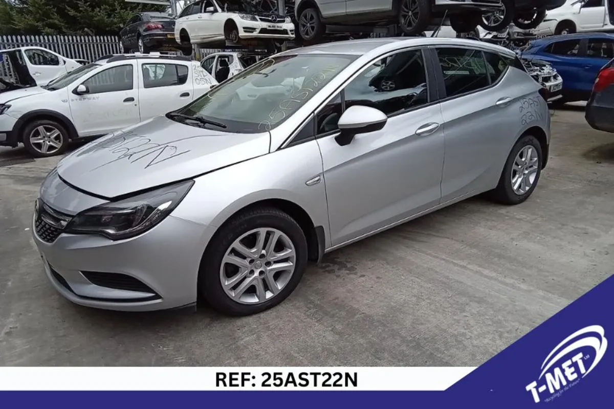 2016 VAUXHALL ASTRA BREAKING FOR PARTS - Image 3