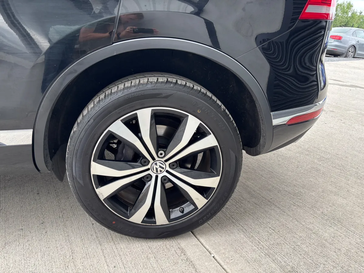 STUNNING 2018 VOLKSWAGEN TOUAREG 3.0L V6 - Image 4