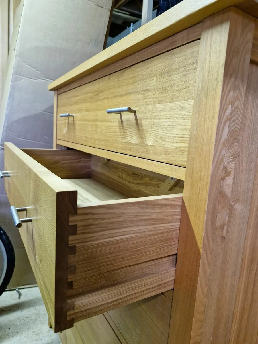 Oak Dresser with 5 drawers - Image 2