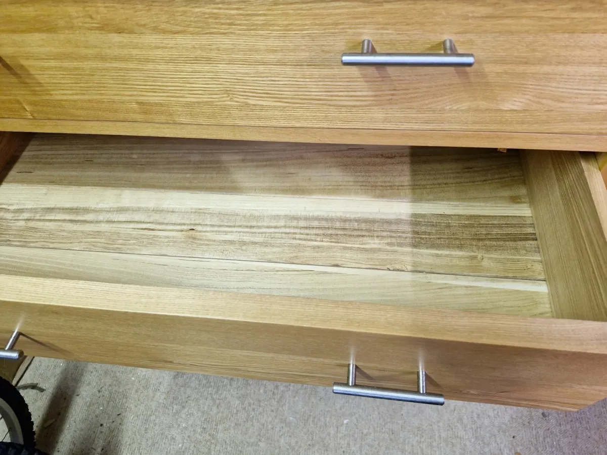 Oak Dresser with 5 drawers - Image 4