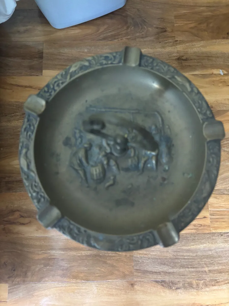 Large brass ashtray - Image 3