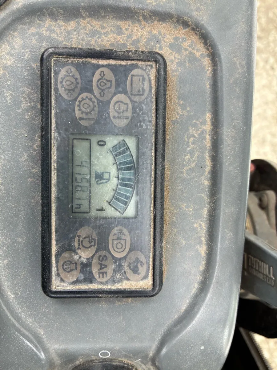 JCB 8017 - Image 4