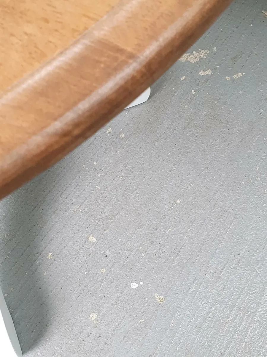 Solid oak kitchen dining table - Image 4